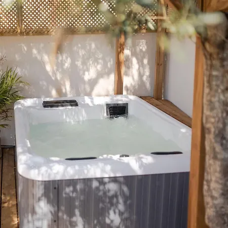Tour Vinea - Jacuzzi Prive & Cinema Immersif 4k Semesterbostad Villenave-dʼOrnon