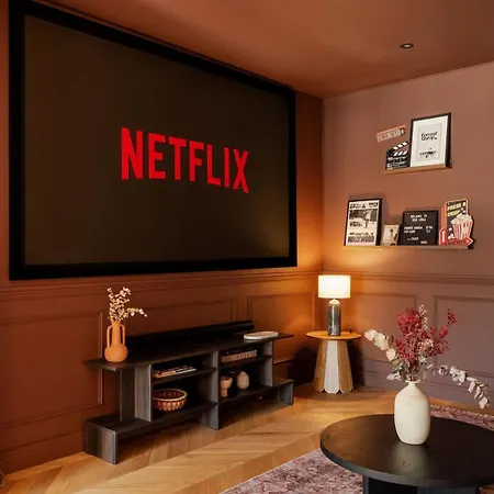 Tour Vinea - Jacuzzi Prive & Cinema Immersif 4k Villenave-dʼOrnon