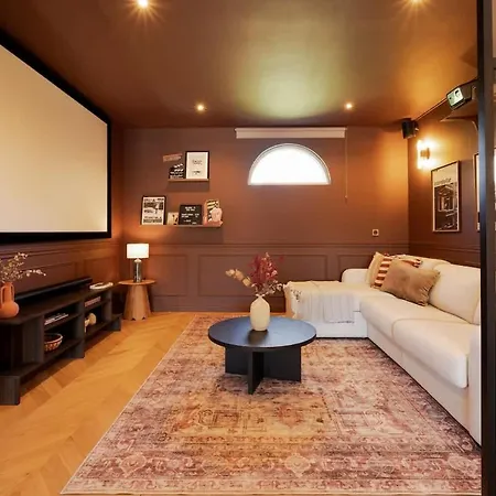 Tour Vinea - Jacuzzi Prive & Cinema Immersif 4k