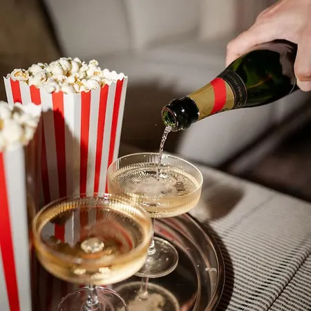 Semesterbostad Tour Vinea - Jacuzzi Prive & Cinema Immersif 4k Villenave-dʼOrnon